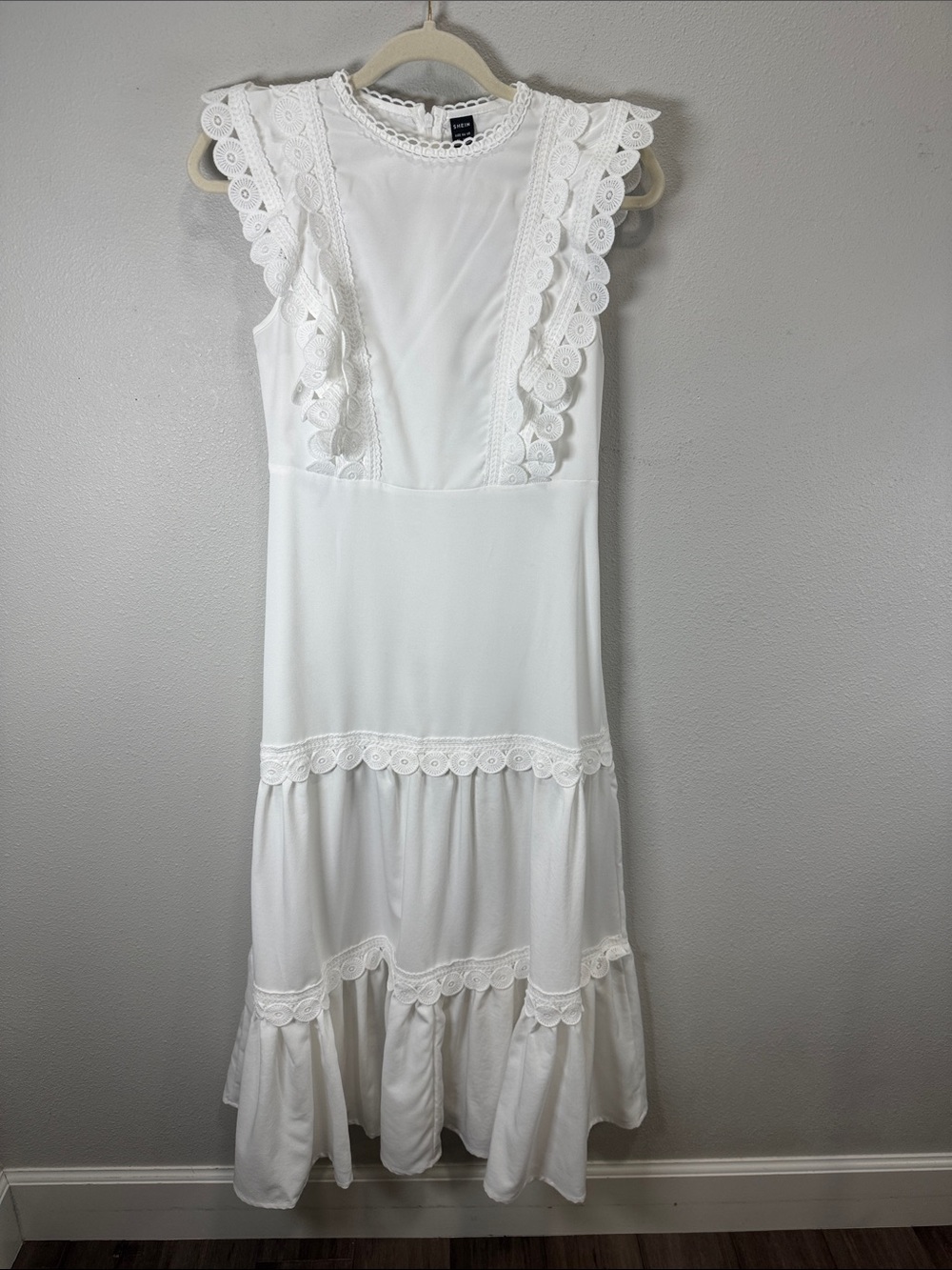 SHEIN Whiteβ Lace Trim Maxi Dress